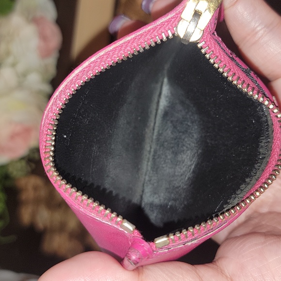 Authentic YSL wallet - Picture 7 of 9